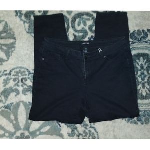 Roz & Ali size 16W black jeans